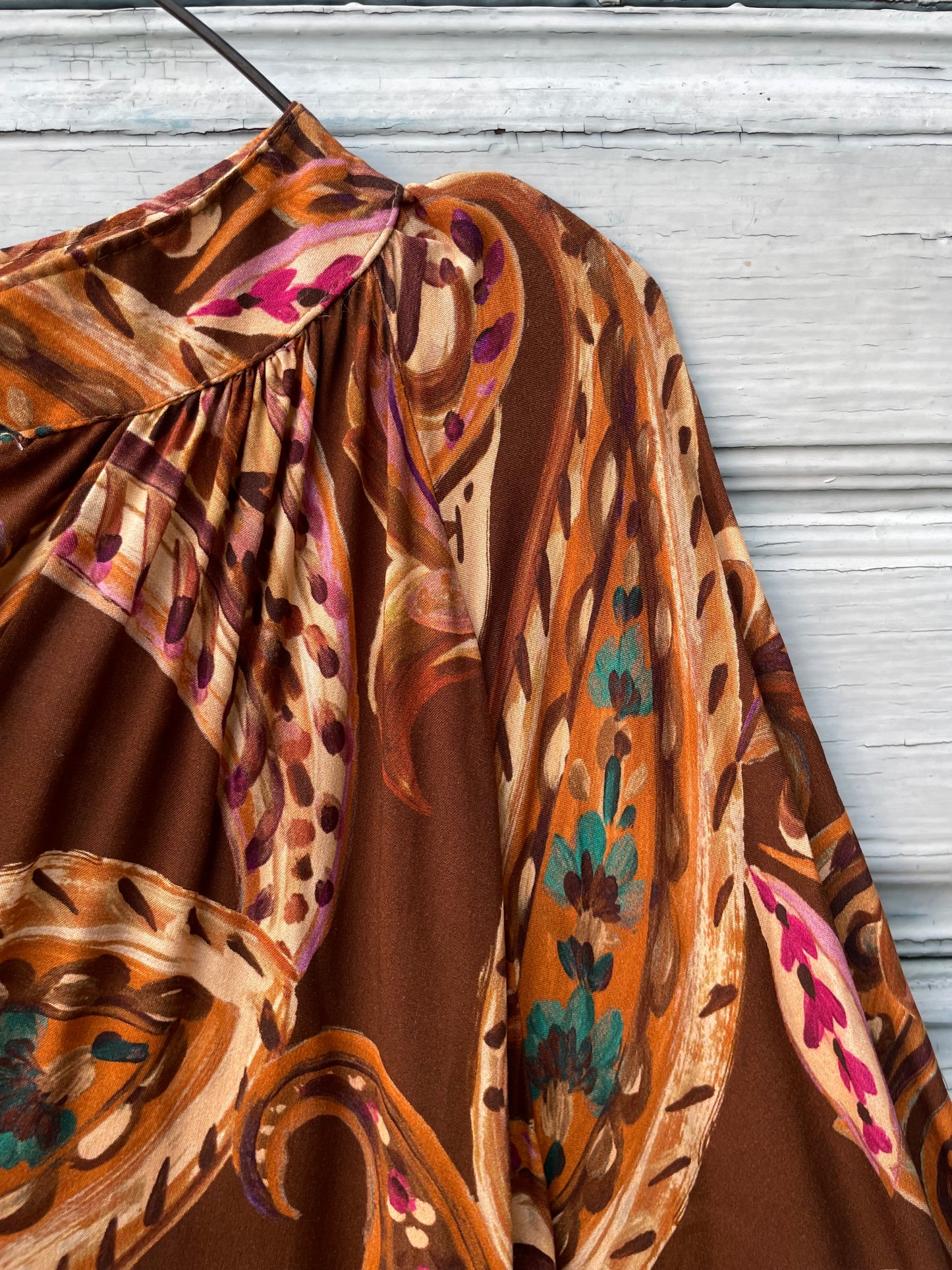 Klänning i 100% viscose