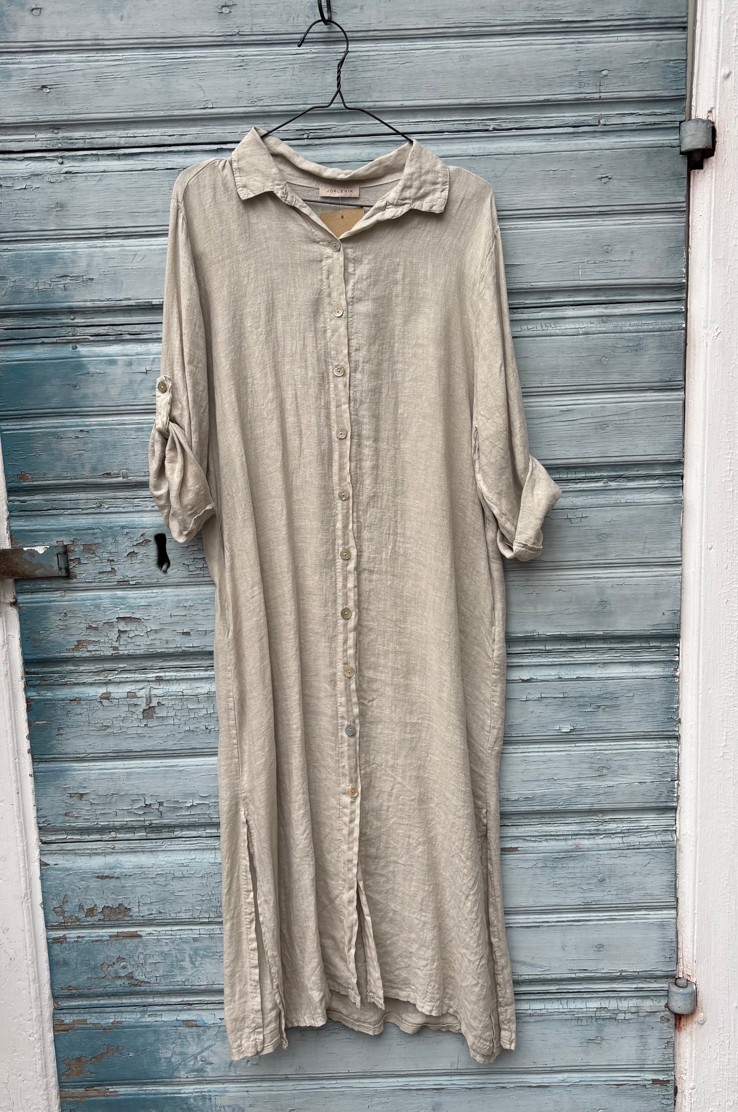 Linneklänning med knappar ~ beige