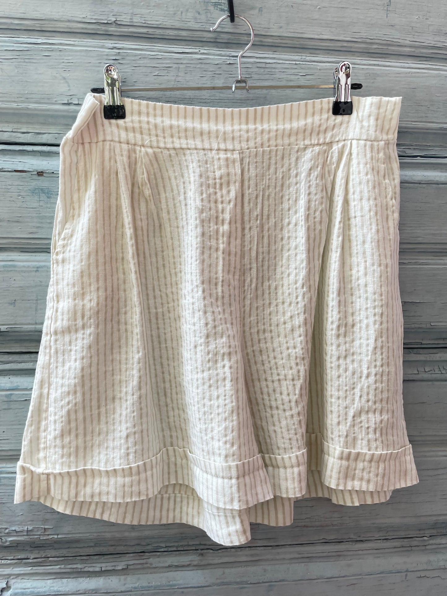 Linneshorts ~ randiga beige